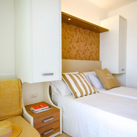 Eurhotel Rimini Exteriör bild