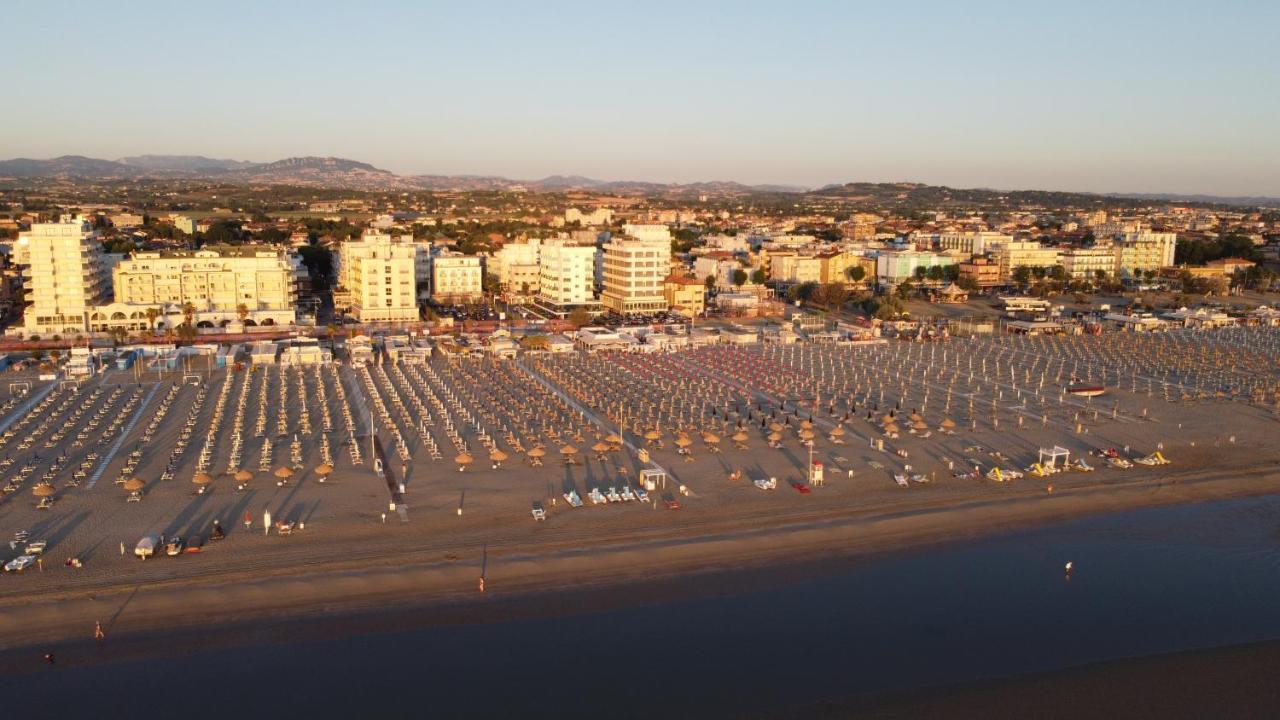 Eurhotel Rimini Exteriör bild