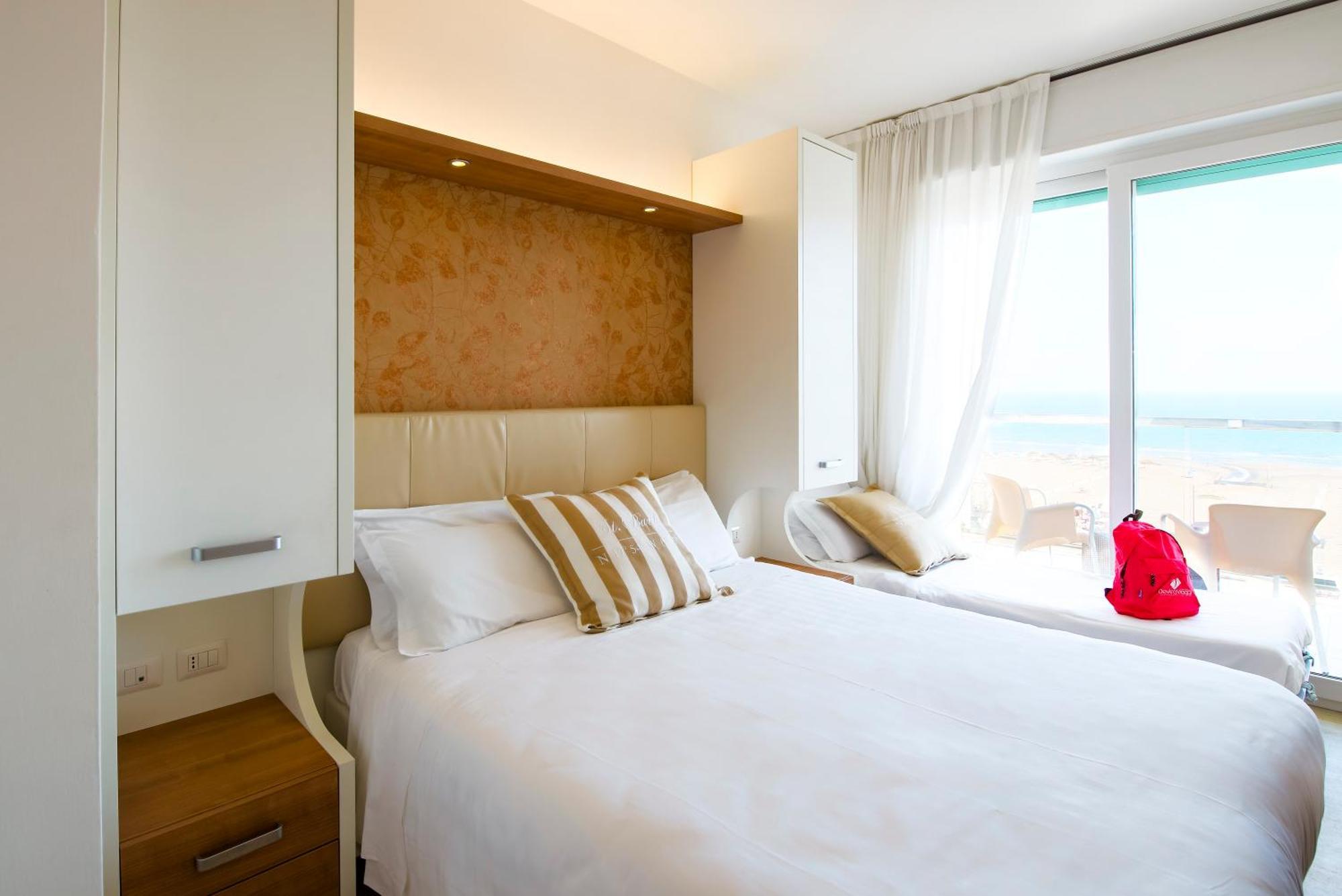 Eurhotel Rimini Exteriör bild