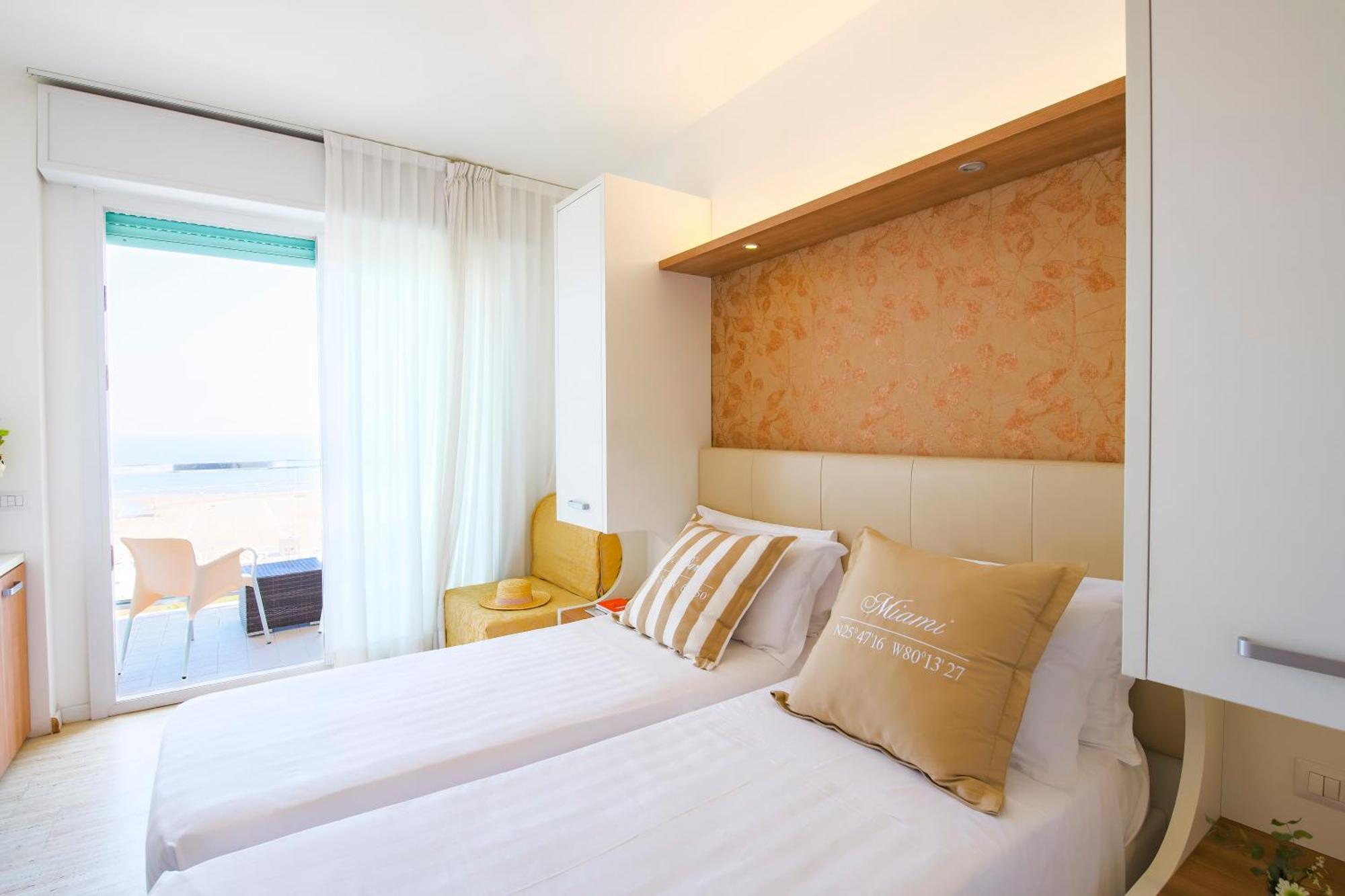 Eurhotel Rimini Exteriör bild