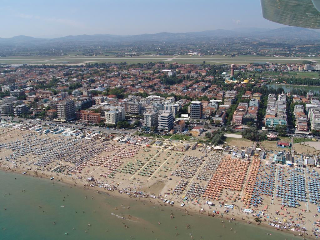 Eurhotel Rimini Exteriör bild